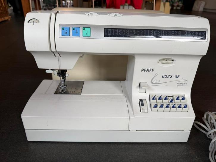 Zeer nette Pfaff Tiptronic 6232SE naaimachine, Hobby en Vrije tijd, Naaimachines en Toebehoren, Zo goed als nieuw, Naaimachine