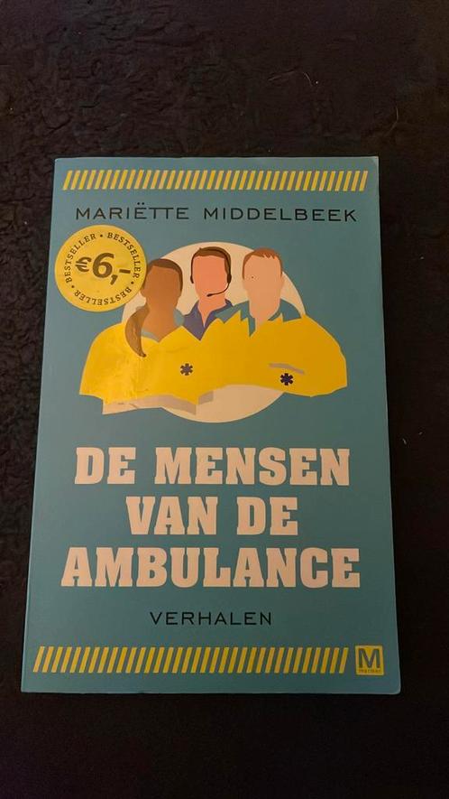 Mariëtte Middelbeek - De mensen van de ambulance, Boeken, Overige Boeken, Zo goed als nieuw, Verzenden