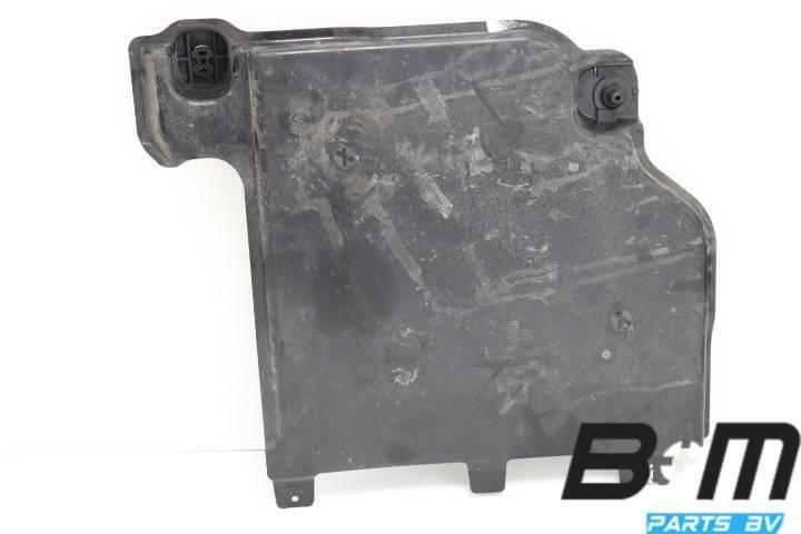 Bodembeschermplaat LA (bestuurderskant) VW Polo 2G, Auto-onderdelen, Carrosserie en Plaatwerk, Gebruikt