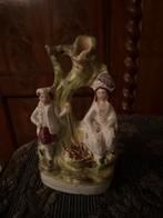 Antiek Porseleinen Beeldje - Herder en Herderin, Antiek en Kunst, Antiek | Keramiek en Aardewerk, Ophalen of Verzenden