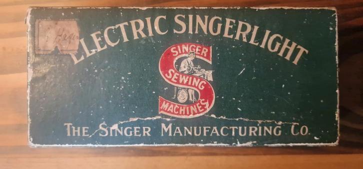 Electric Singerlight vintage naaimachine licht van  Singer, Antiek en Kunst, Antiek | Naaimachines, Ophalen of Verzenden