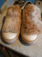 AGL schoen met bont 36 ATTILIO GIUSTI LEOMBRUNI, Beige, AGL, Ophalen of Verzenden, Sneakers of Gympen