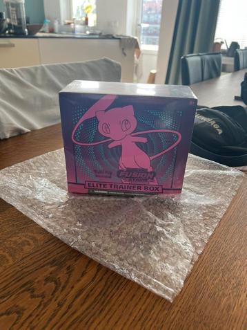 Fusion Strike ETB beschikbaar voor biedingen