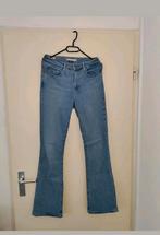 Levi's bootcut jeans, Blauw, Ophalen of Verzenden, Zo goed als nieuw, W30 - W32 (confectie 38/40)