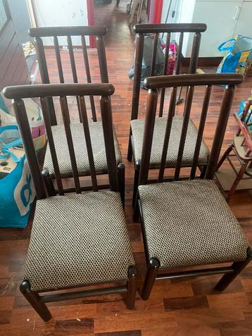 Eetkamer stoelen per 4 beschikbaar voor biedingen