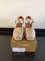 Sleehak dames goud maat 41 merk Viguera., Kleding | Dames, Schoenen, Ophalen of Verzenden, Zo goed als nieuw, Overige kleuren