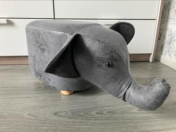 Kinderpoef olifant beschikbaar voor biedingen