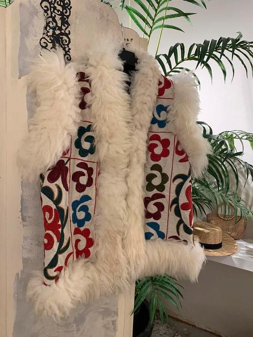 Afghaanse suzani gilet L bohemian waistcoat, Kleding | Dames, Bodywarmers, Zo goed als nieuw, Maat 38/40 (M), Wit, Ophalen of Verzenden