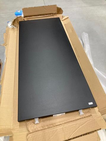 Vasco Niva N1L1 designradiator 1220 x 520 kleur Zwart 9005 beschikbaar voor biedingen
