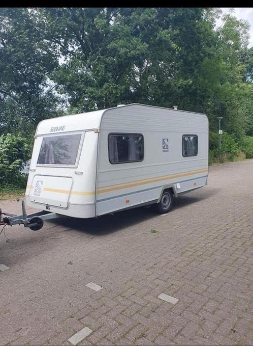 mooie caravan klaar voor vakantie met veel extra’s, Caravans en Kamperen, Caravans, Particulier, tot en met 2, Knaus, Overige