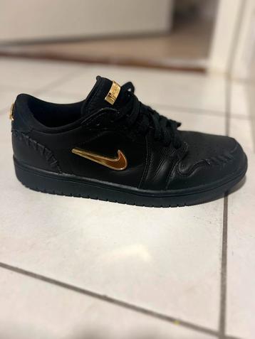 Schoenen Jordan1 Low 'Method ofMake Black Metallic Gold' (W) beschikbaar voor biedingen