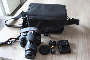 weinig gebruikte Canon 4000D met lens18-55 voorzien van Wifi beschikbaar voor biedingen