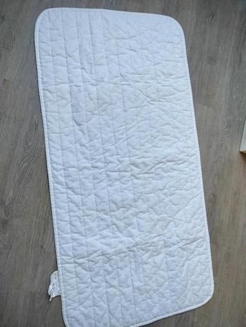 Matras beschermer ledikant  beschikbaar voor biedingen