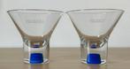 Twee Absolut Vodka martini glazen met blauwe bodem, Ophalen of Verzenden, Borrel- of Shotglas