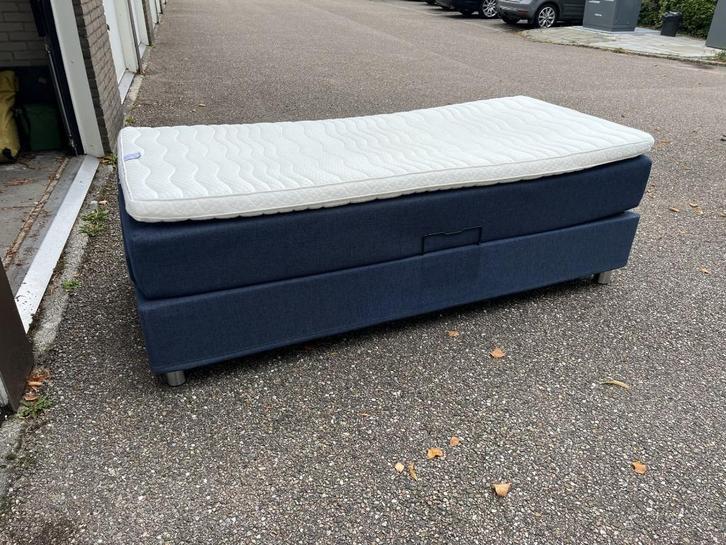 Jensen bed 80 x 200, Huis en Inrichting, Slaapkamer | Bedden, Gebruikt, Eenpersoons, 80 cm, 200 cm, Hout, Blauw, Verstelbaar, Ophalen