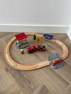 Heel goed Brio houten trein brandweer set 33815 + 33642 loco, Kinderen en Baby's, Speelgoed | Houten speelgoed, Ophalen of Verzenden