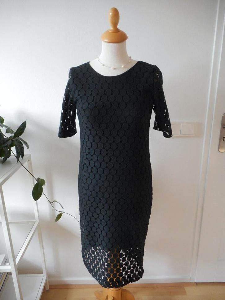 Jurk van Kyra & Ko, maat S, Kleding | Dames, Jurken, Zo goed als nieuw, Maat 36 (S), Zwart, Onder de knie, Ophalen of Verzenden