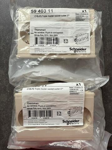 2x Schneider Thorsman Stopcontact CYB-PS Triple beschikbaar voor biedingen