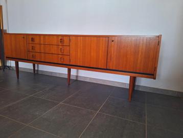 Vintage meubels: zaterdag open van 10.00 tot 14.00 uur.  beschikbaar voor biedingen