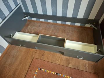 1 persoonsbed beschikbaar voor biedingen