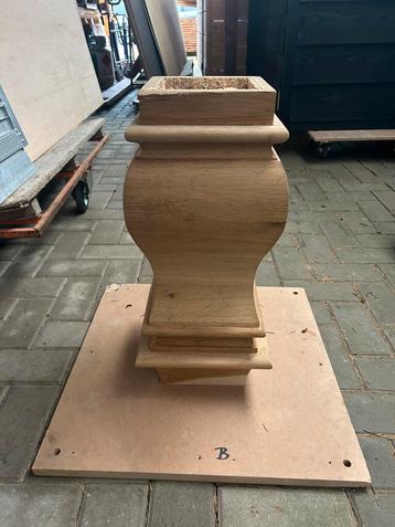 Massief eiken tafelpoot | kloosterpoot beschikbaar voor biedingen