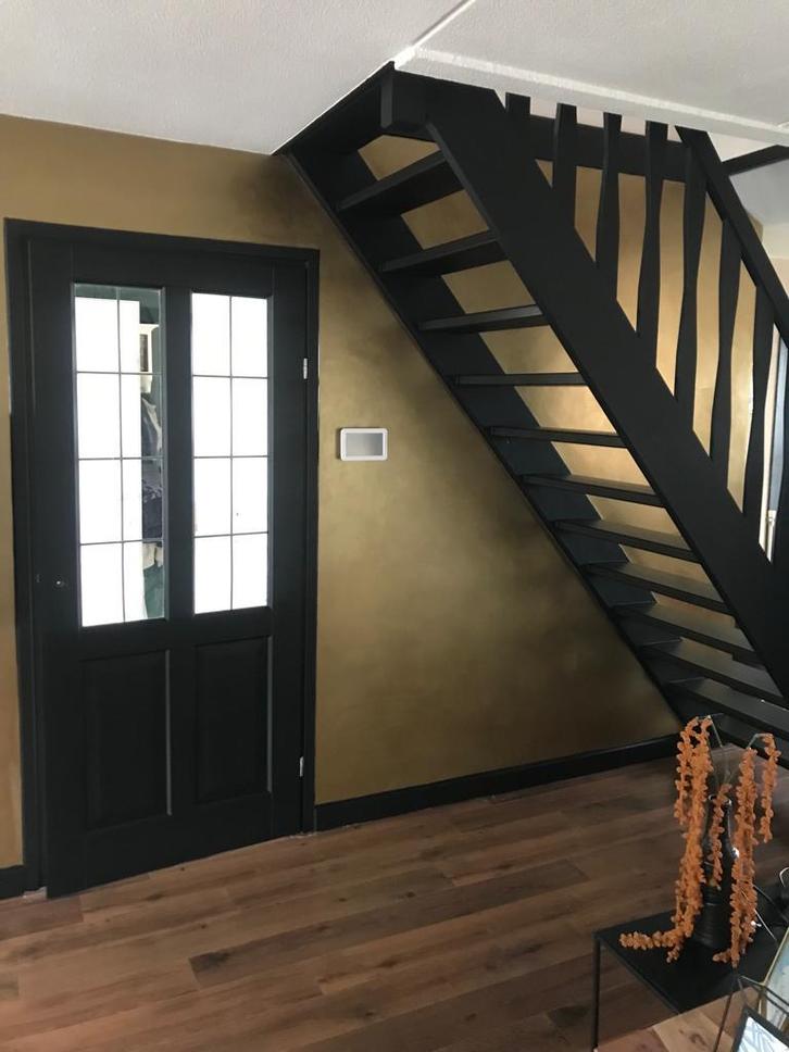 Professioneel allround Schilder. Nu voor al uw binnenwerk!, Diensten en Vakmensen, Schilders en Behangers, Behangen, Binnenschilderwerk