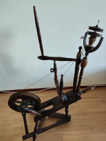 Spinnewiel beschikbaar voor biedingen