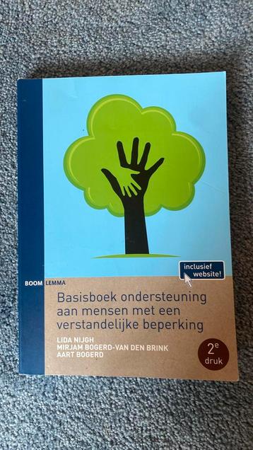 Basisboek ondersteuning aan mensen met verstandelijk beperki beschikbaar voor biedingen