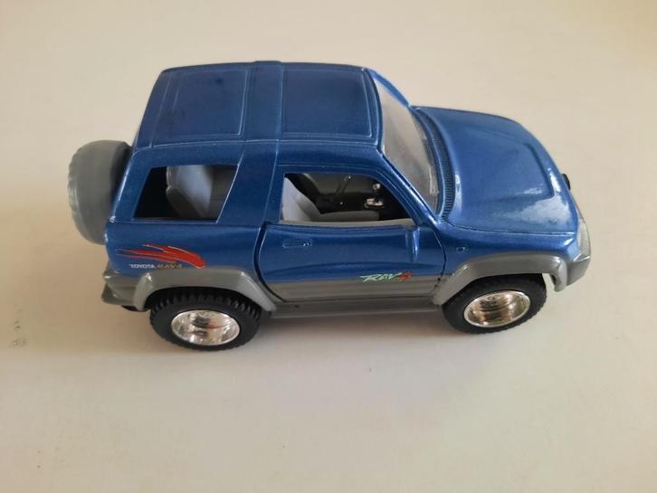 12 model auto's, Vintage,Toyota,Bmw,VW,Hot Weels,Mattel,, Hobby en Vrije tijd, Modelauto's | Overige schalen, Gebruikt, Auto, Ophalen of Verzenden