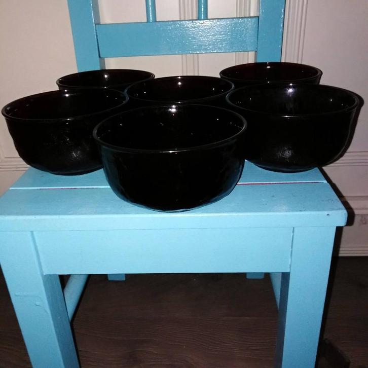 Arcoroc Sierra kommen rood set van 6 stuks, Huis en Inrichting, Keuken | Servies, Gebruikt, Kom(men), Overige stijlen, Glas, Ophalen