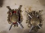 2 schilden wanddecoratie, Antiek en Kunst, Antiek | Woonaccessoires, Ophalen of Verzenden