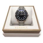 Versace V11100017 Hellenyium GMT heren horloge | Nette staat, Versace, Zo goed als nieuw, Support@versace.com, Via Gesù 12
20121 Milan
Italy
