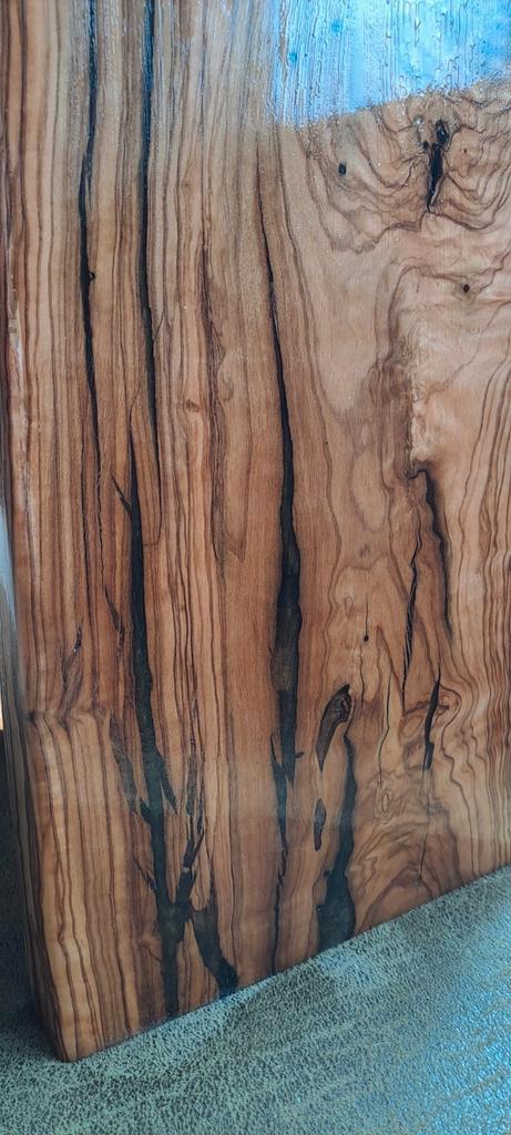 Olijfhouten Bijzettafel met Epoxy, Huis en Inrichting, Tafels | Bijzettafels, Nieuw, Overige vormen, Minder dan 45 cm, 75 cm of meer