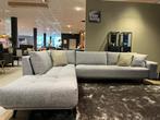 Luxe hoekbank in grijze stof van Passe Partout, Huis en Inrichting, Ophalen, Sommelsdijkse haven 19, Info@vissermeubelen.nl, Hoekbank