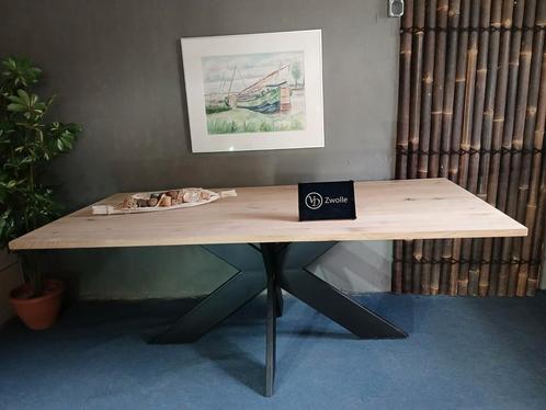 Eiken eettafel op maat te leveren industrieel. Eetbank optie, Huis en Inrichting, Complete inboedels, Ophalen of Verzenden