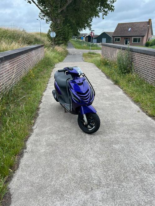 Piaggio zip 80cc malossi, Fietsen en Brommers, Scooters | Piaggio, Zo goed als nieuw, Zip, Ophalen