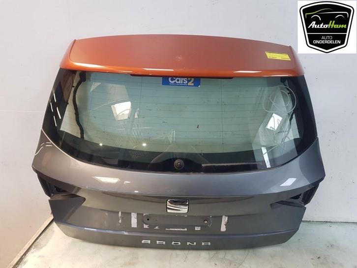Achterklep Seat Arona (KJX) (2017-07/..) 6F9827023C, Auto-onderdelen, Carrosserie en Plaatwerk, Achterklep, Seat, Gebruikt