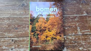 Bomen en struiken encyclopedie  beschikbaar voor biedingen