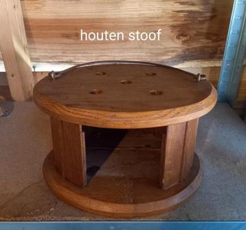 Houten stoof beschikbaar voor biedingen