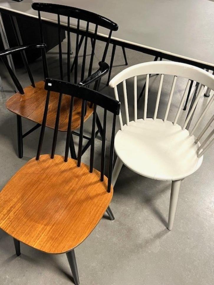 Vintage spijlenstoelen retro spijlen stoelen design jaren 60, Huis en Inrichting, Stoelen, Gebruikt, Drie, Hout, Overige kleuren