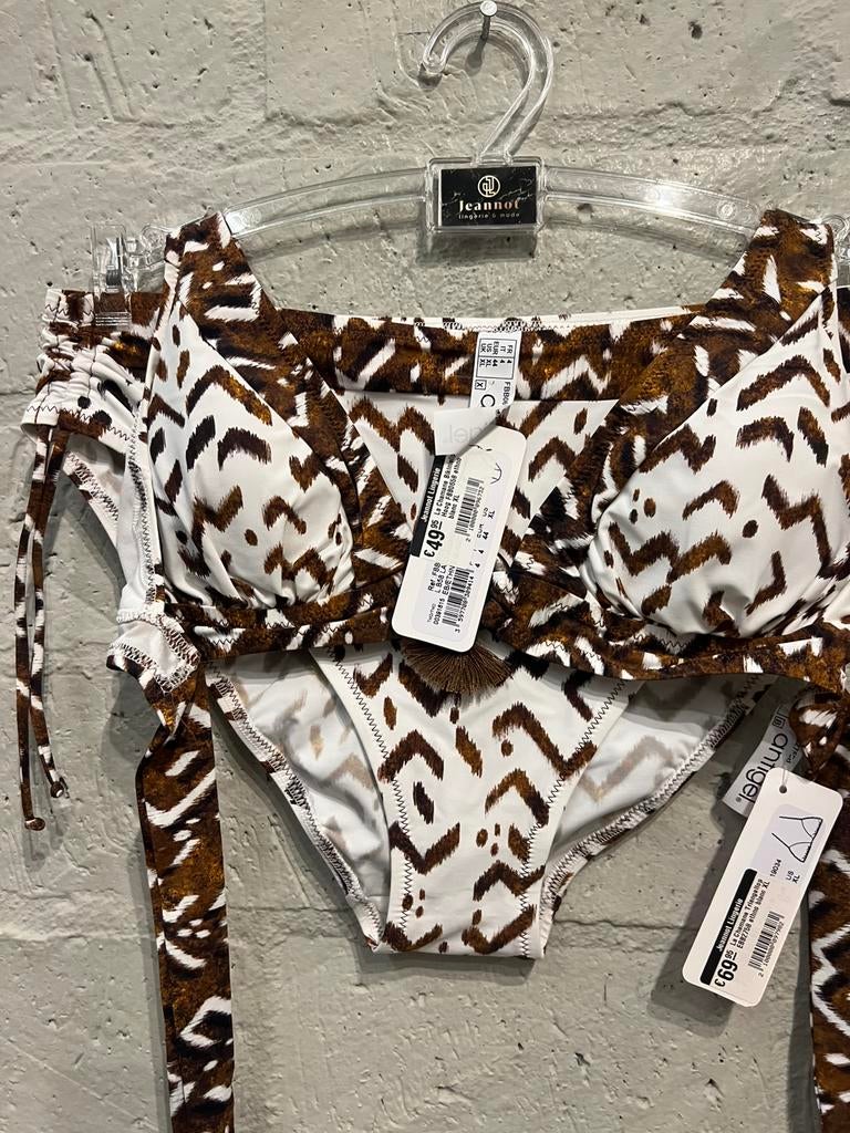 Antigel bikini maat set XL 42/44 NIEUW!! Set nu €37,50, Kleding | Dames, Badmode en Zwemkleding, Ophalen of Verzenden, Nieuw, Bikini