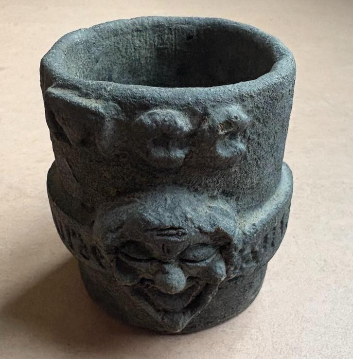 Bijzondere mok, oud?, Antiek en Kunst, Antiek | Keramiek en Aardewerk, Ophalen of Verzenden