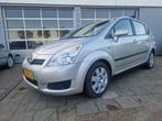 Toyota Verso 2.2 D-4D Terra, Voorwielaandrijving, Gebruikt, 4 cilinders, Origineel Nederlands