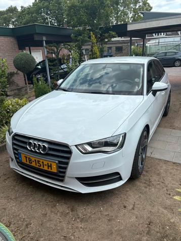 Audi A3 1.4 Tfsi 92KW Sportback S-tronic 2015 model,  Wit beschikbaar voor biedingen