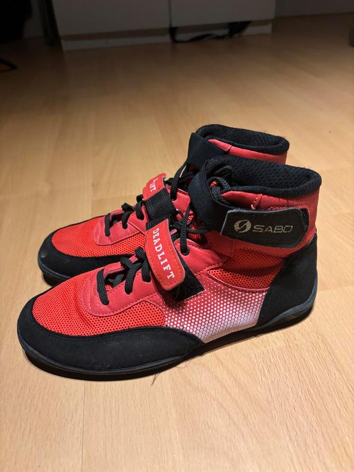 Sabo Deadlift Schoenen Maat 42 - Rood/Zwart, Sport en Fitness, Fitnessmaterialen, Gebruikt, Overige typen, Benen, Ophalen of Verzenden