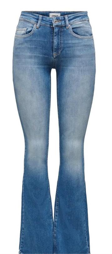 Only jeans fit 32*32
Stretch flared

 beschikbaar voor biedingen