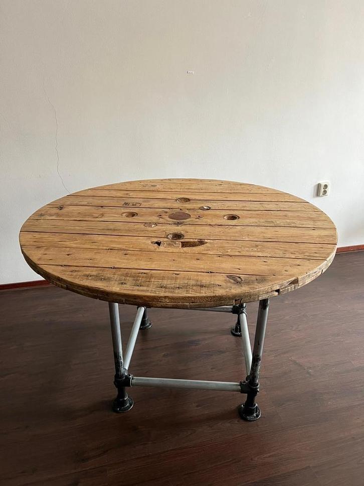 Rustieke tafel 1,20 x 1,20, Antiek en Kunst, Antiek | Meubels | Tafels, Ophalen of Verzenden