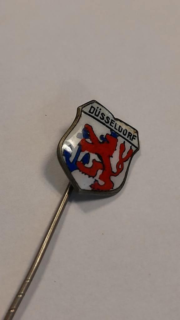Vintage Düsseldorf Geëmailleerd Speldje, Verzamelen, Speldjes, Pins en Buttons, Gebruikt, Ophalen of Verzenden