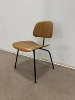 Eames DCM Stoel – Zwart Frame – 2de Generatie, Huis en Inrichting, Stoelen, Ophalen, Gebruikt, Zwart, Metaal