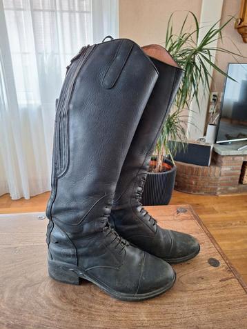 Leren paardrijlaarzen beschikbaar voor biedingen